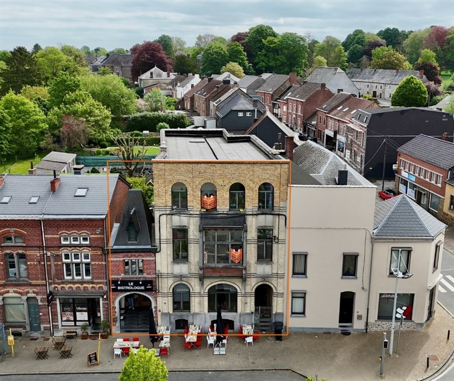 IMMEUBLE DE RAPPORT SUR LA PLACE DE METTET