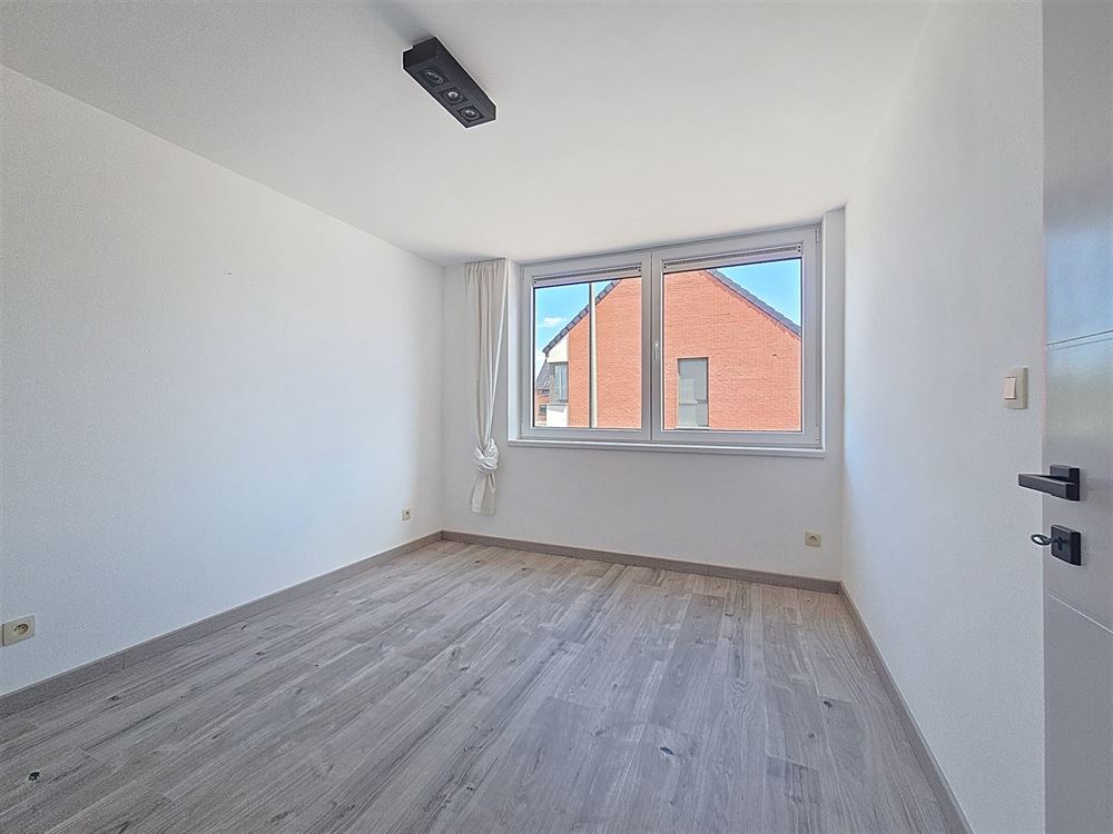 MAISON NEUVE - GARAGE - JARDIN - GRENIER AMENAGEABLE