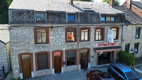 BELLE MAISON A RAFRAICHIR - 3 CHAMBRES - PARKING - COUR