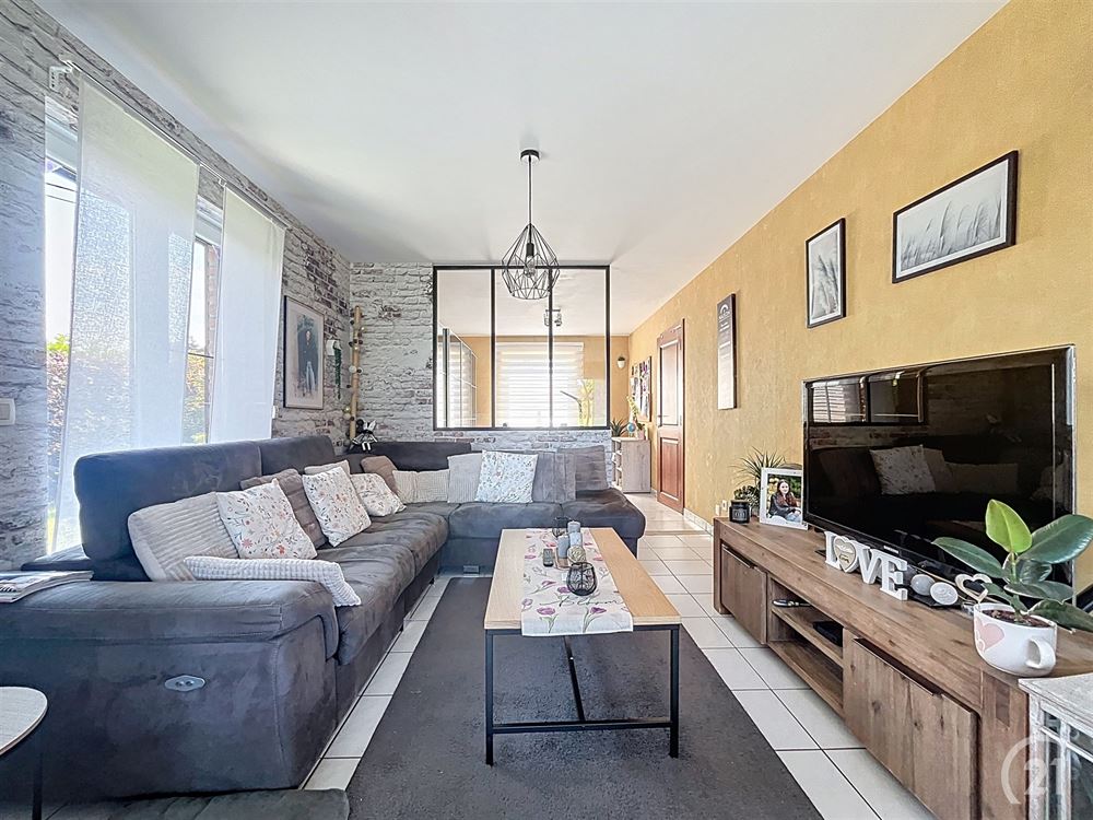 SUPERBE VILLA - 3 CHAMBRES - GARAGE - JARDIN