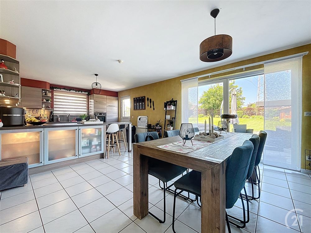 SUPERBE VILLA - 3 CHAMBRES - GARAGE - JARDIN