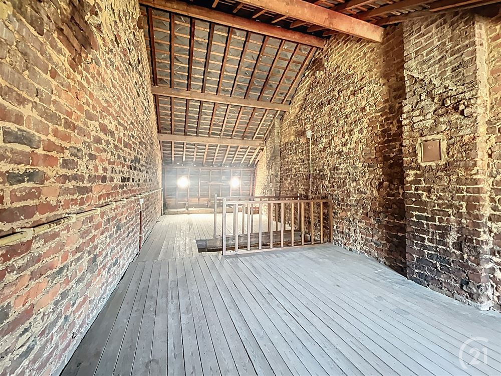 BELLE MAISON A RAFRAICHIR - 3 CHAMBRES - PARKING - COUR