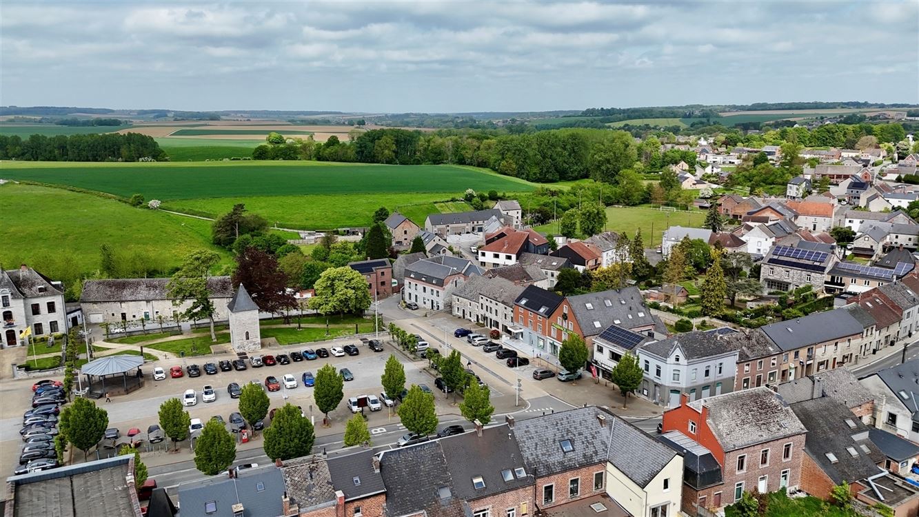 IMMEUBLE DE RAPPORT SUR LA PLACE DE METTET