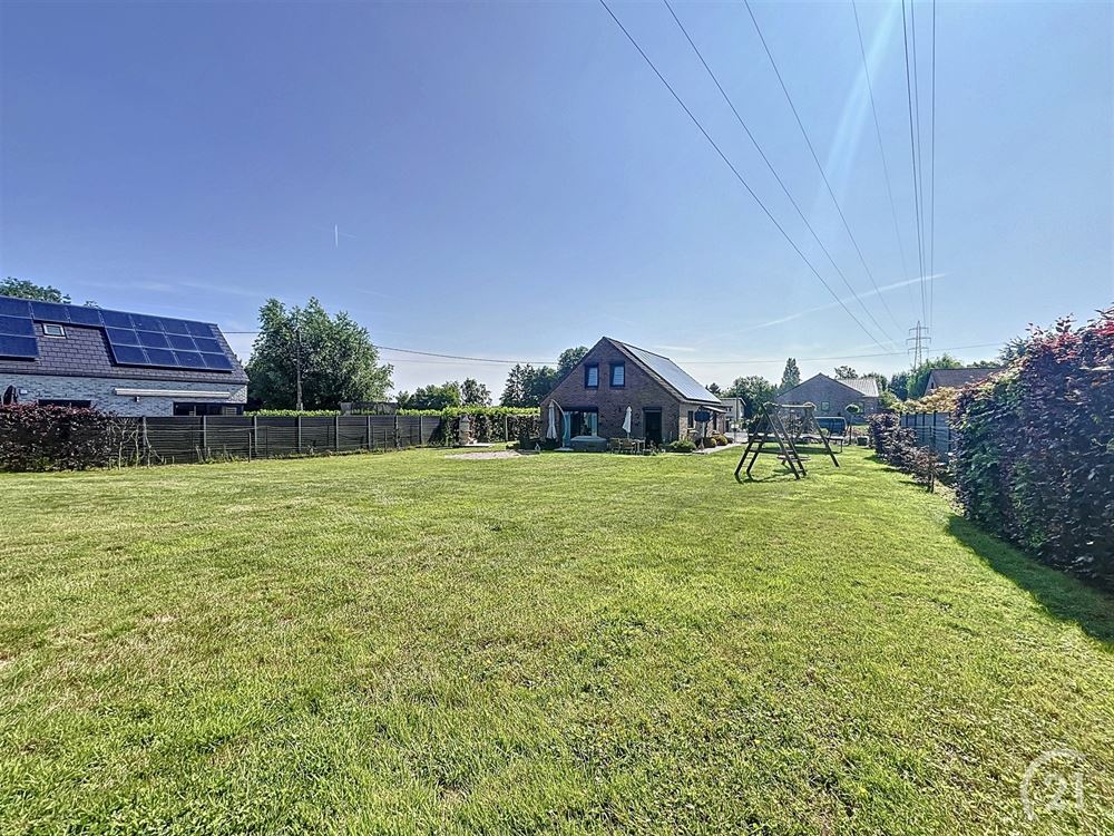 SUPERBE VILLA - 3 CHAMBRES - GARAGE - JARDIN