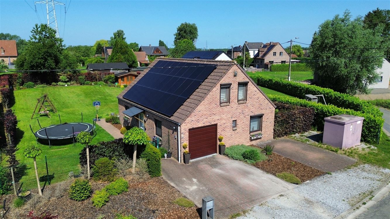SUPERBE VILLA - 3 CHAMBRES - GARAGE - JARDIN