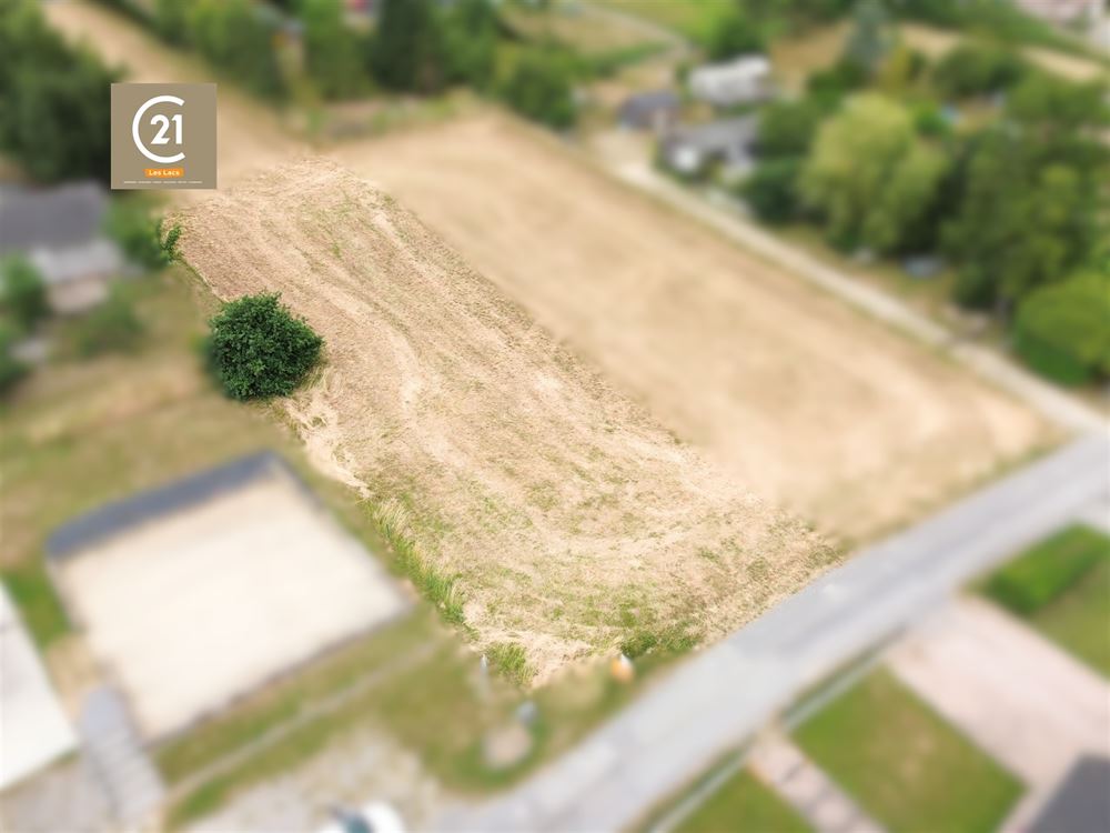 SUPERBE TERRAIN DE 12,42 ARES - PERMIS ACCORDÉ - VILLA 4 FAÇADES