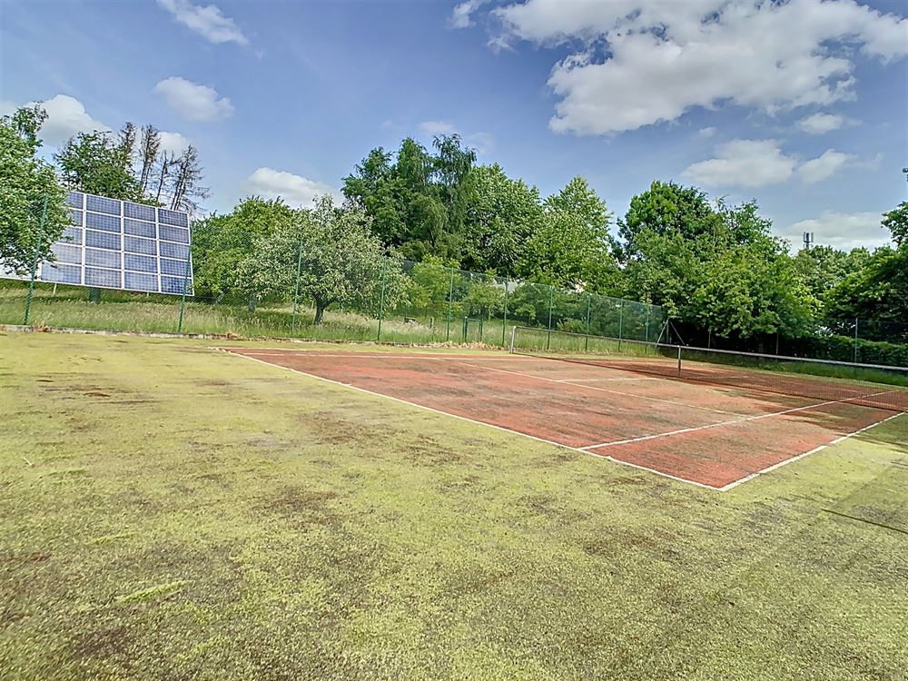 VILLA 4 CHAMBRES, PISCINE, TERRAIN DE TENNIS