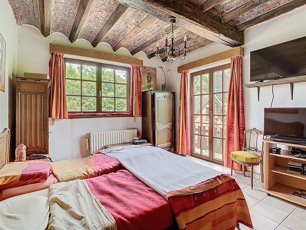 VILLA 4 CHAMBRES, PISCINE, TERRAIN DE TENNIS