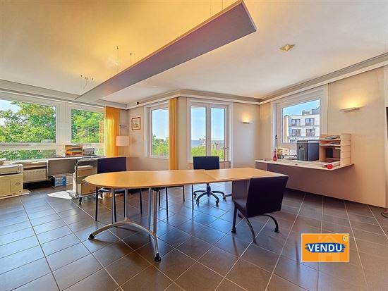 MAGNIFIQUE APPARTEMENT- 4 CHAMBRES - GARAGE