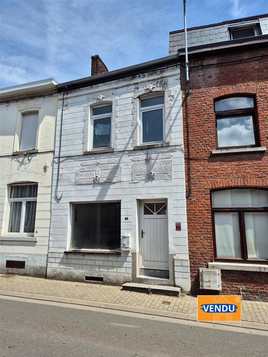 MAISON 2 CHAMBRES ET COUR