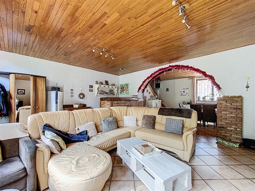 MAISON 3 CHAMBRES, COUR ET GARAGE