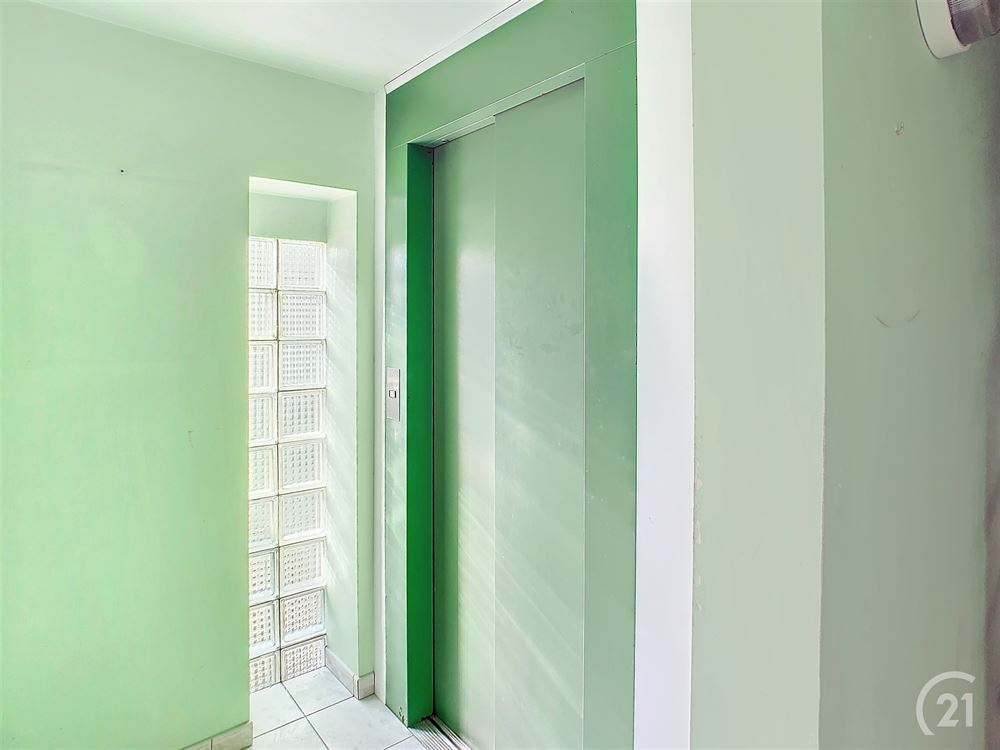 Bel-étage 2 chambres avec ascenseur