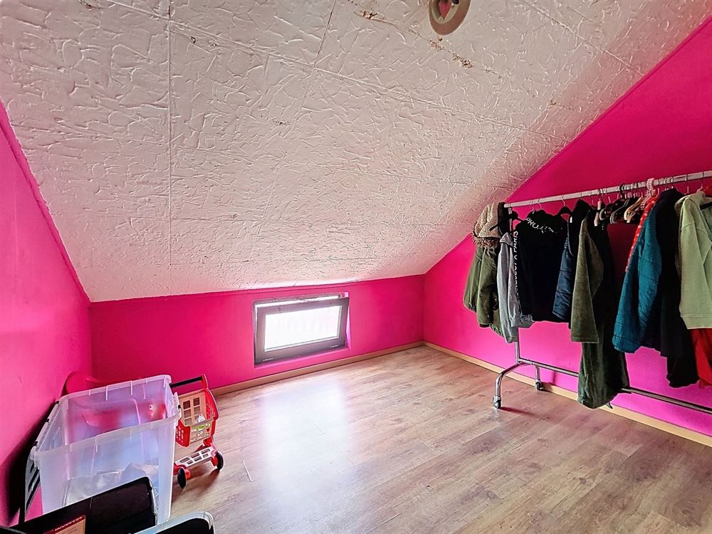 MAISON - JARDIN - 3 CHAMBRES - GRENIER AMENAGEABLE