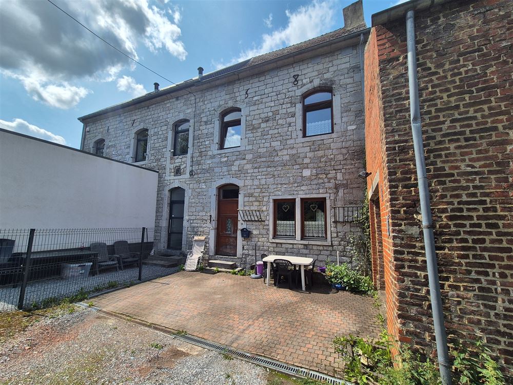 MAISON 3 CHAMBRES, COUR ET GARAGE