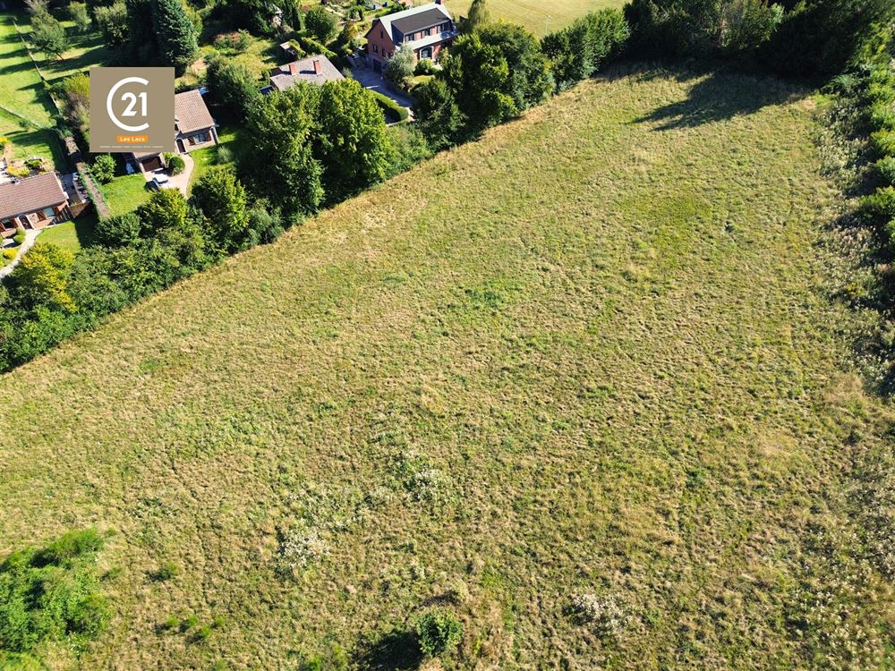 TERRAIN À BÂTIR DE 74,59 ARES - PROCHE DES GRANDS AXES
