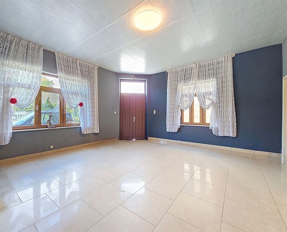 MAISON - JARDIN - 3 CHAMBRES - GRENIER AMENAGEABLE