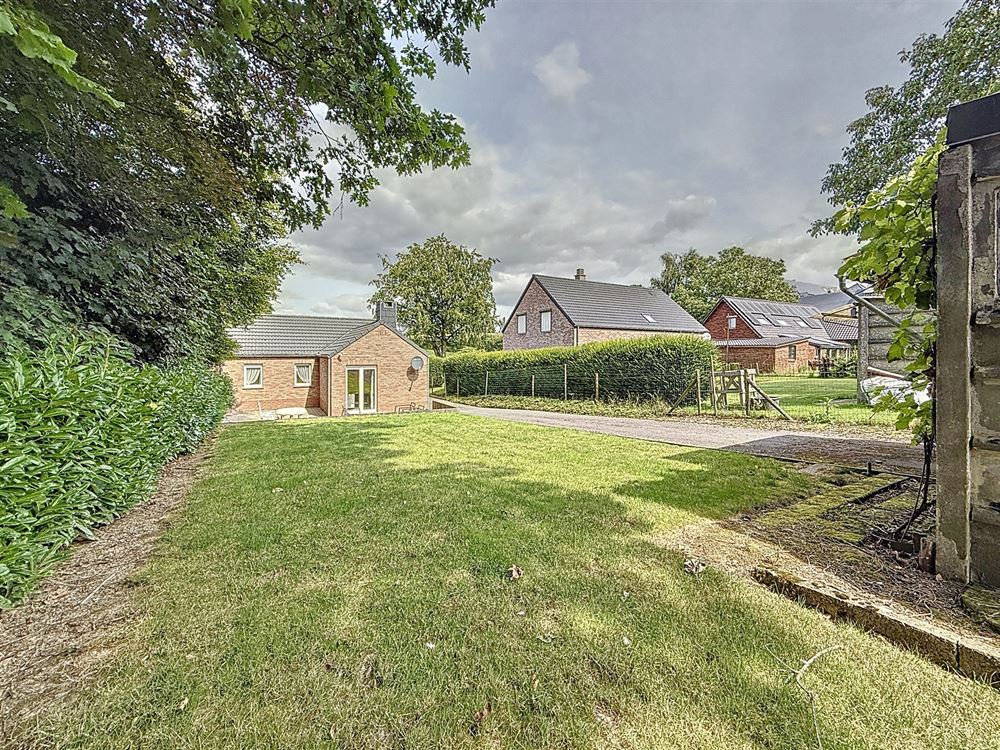 VILLA - 2 CHAMBRES - GARAGE - JARDIN