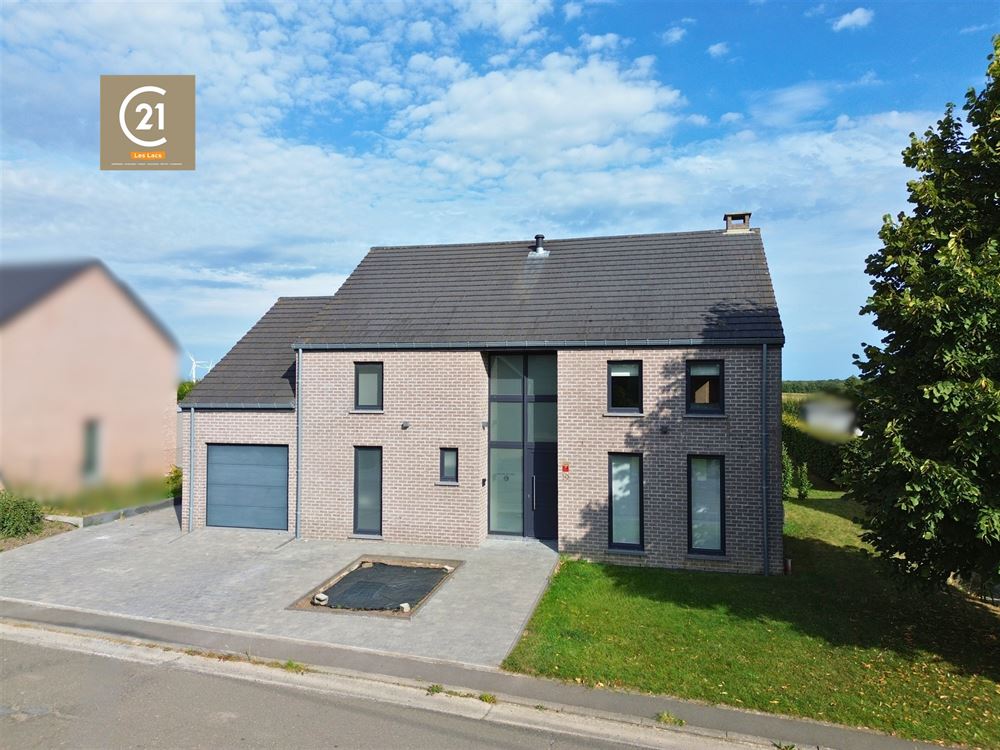 SUBLIME VILLA 4 CHAMBRES - BUREAU - GARAGE - JARDIN