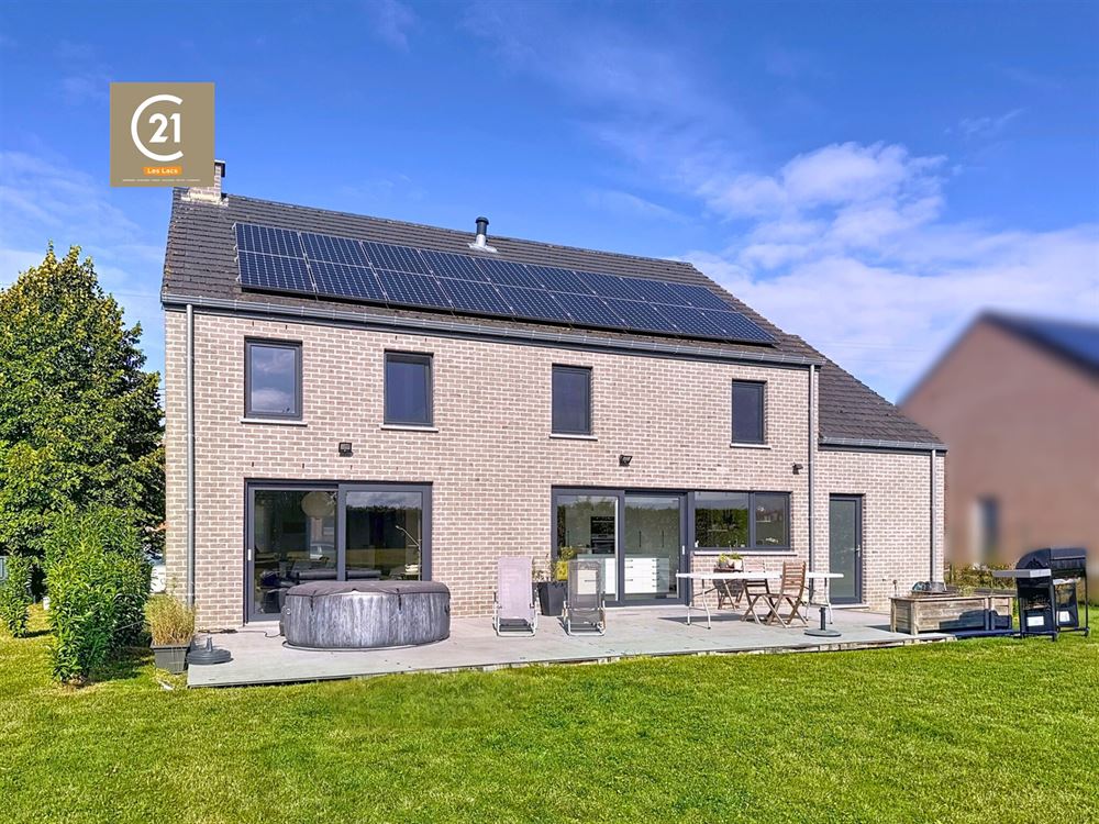 SUBLIME VILLA 4 CHAMBRES - BUREAU - GARAGE - JARDIN