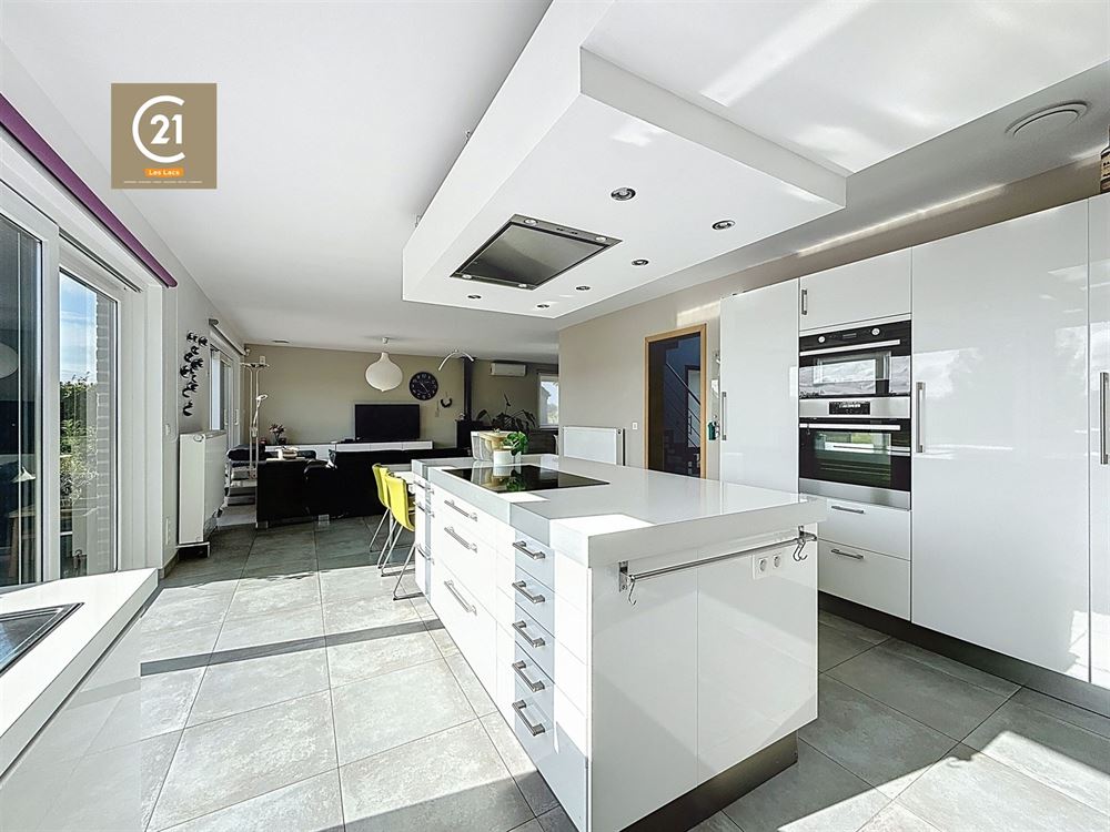 SUBLIME VILLA 4 CHAMBRES - BUREAU - GARAGE - JARDIN