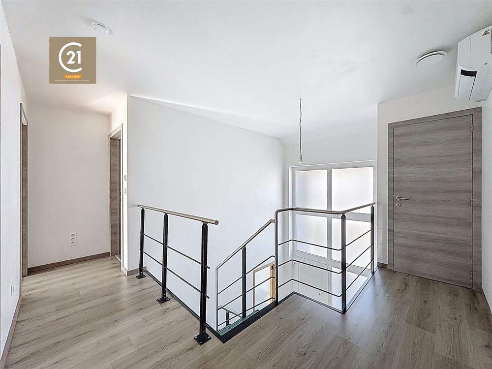 SUBLIME VILLA 4 CHAMBRES - BUREAU - GARAGE - JARDIN