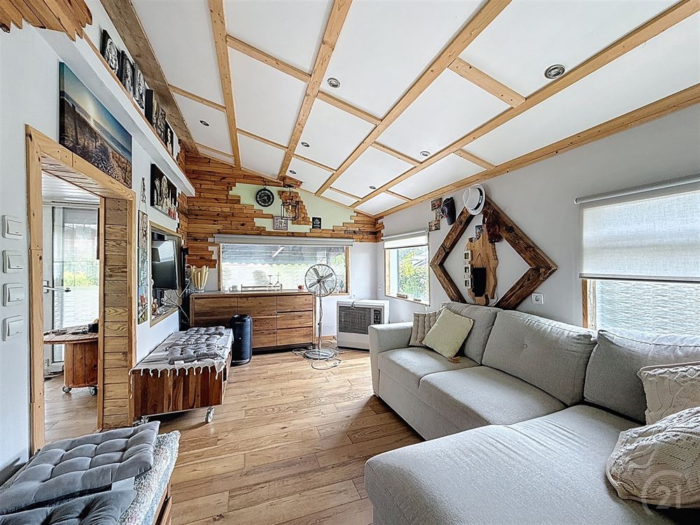 JOLI CHALET 2 CHAMBRES RÉCEMMENT RÉNOVÉ