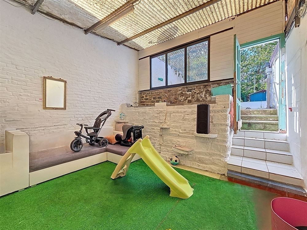 JOLIE MAISON - 4 CHAMBRES - 2 SDB - TERRASSE - JARDIN
