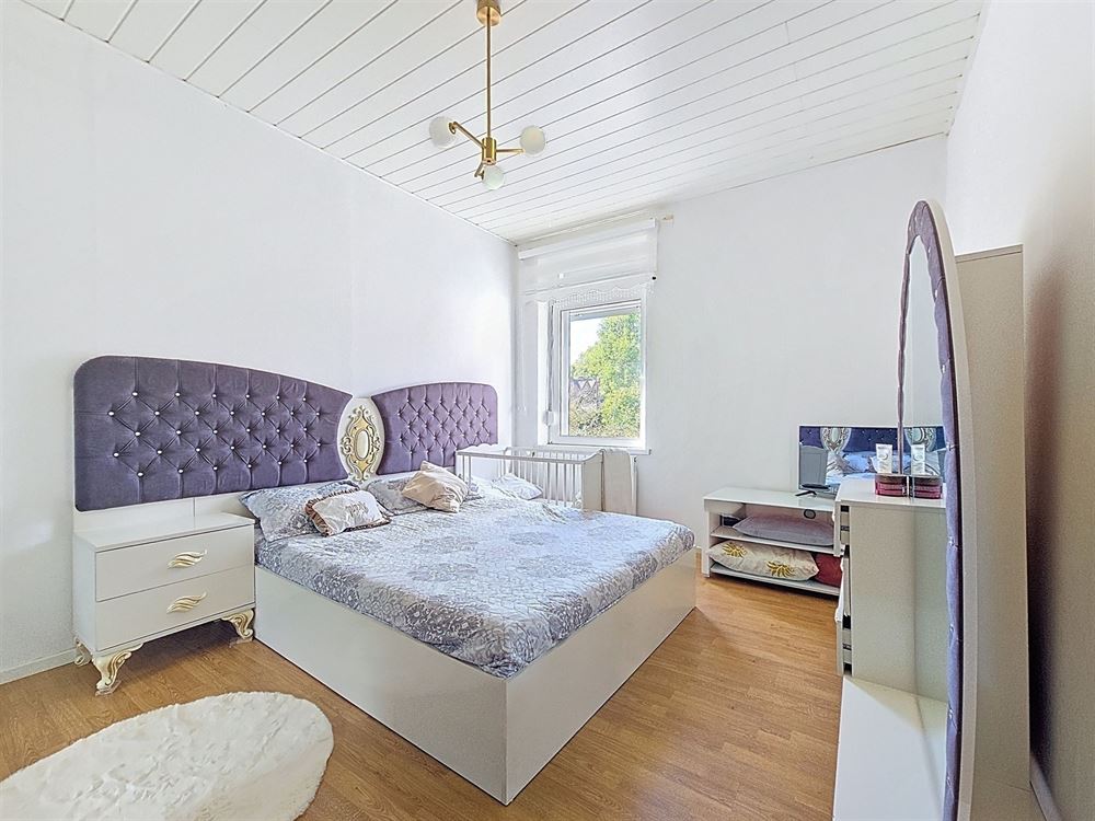 JOLIE MAISON - 4 CHAMBRES - 2 SDB - TERRASSE - JARDIN