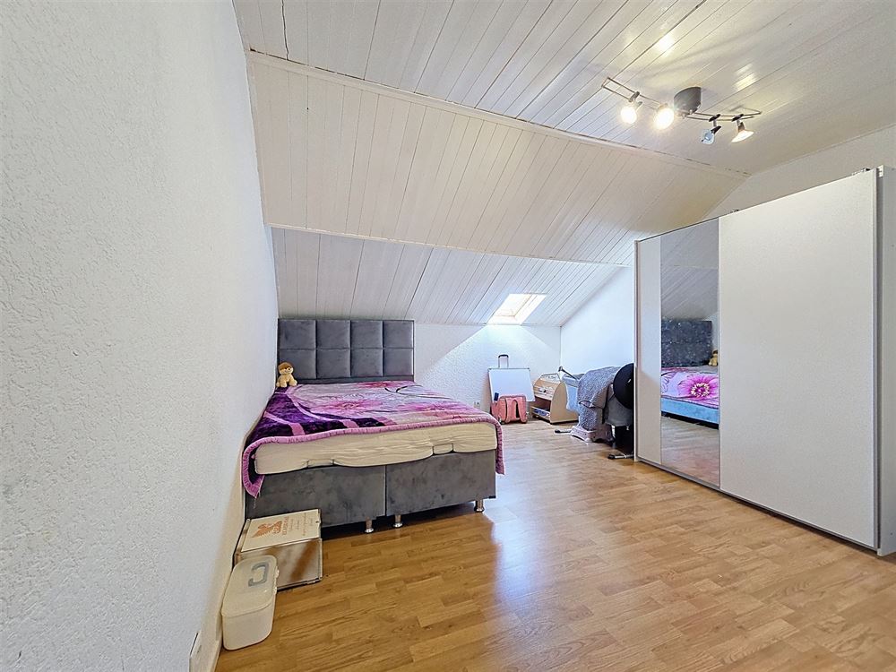 JOLIE MAISON - 4 CHAMBRES - 2 SDB - TERRASSE - JARDIN