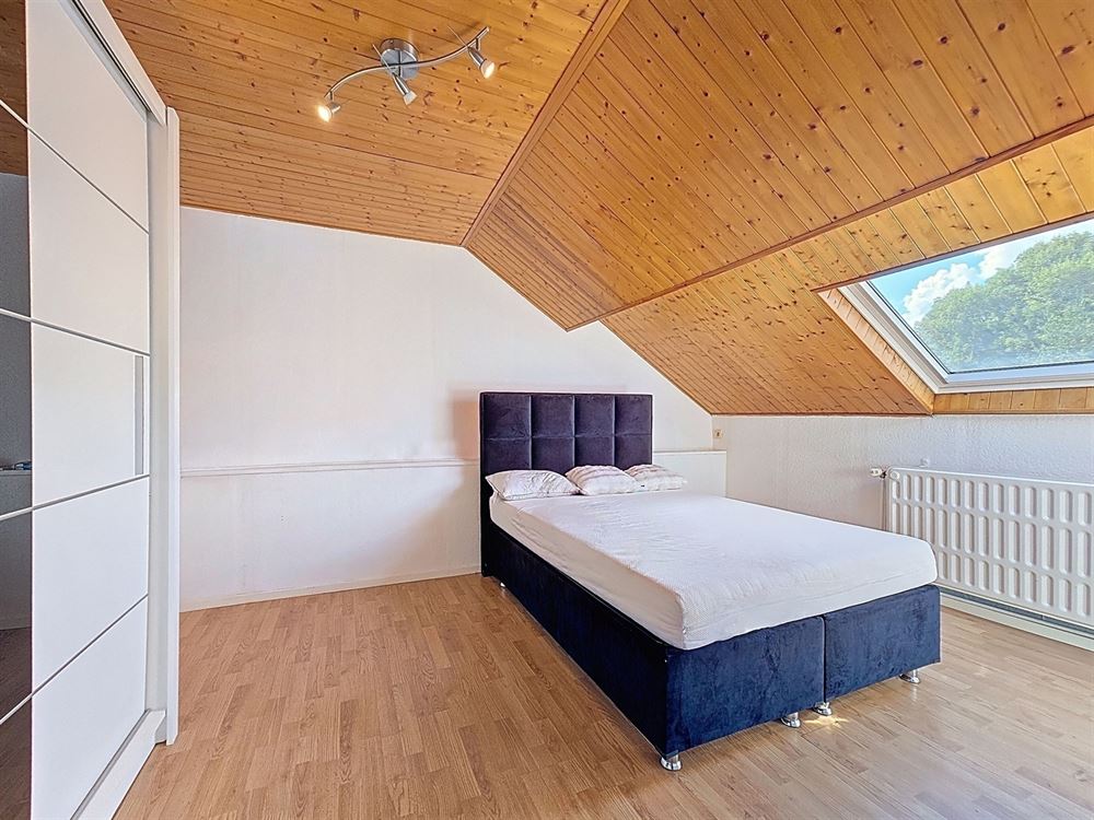 JOLIE MAISON - 4 CHAMBRES - 2 SDB - TERRASSE - JARDIN