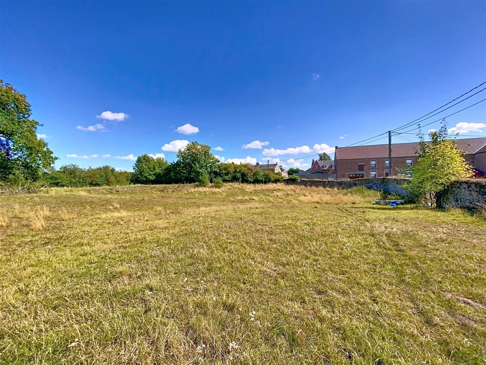 SUPERBE TERRAIN A BATIR