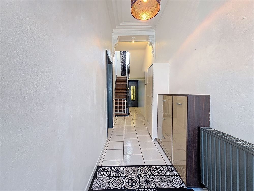 JOLIE MAISON - 4 CHAMBRES - 2 SDB - TERRASSE - JARDIN