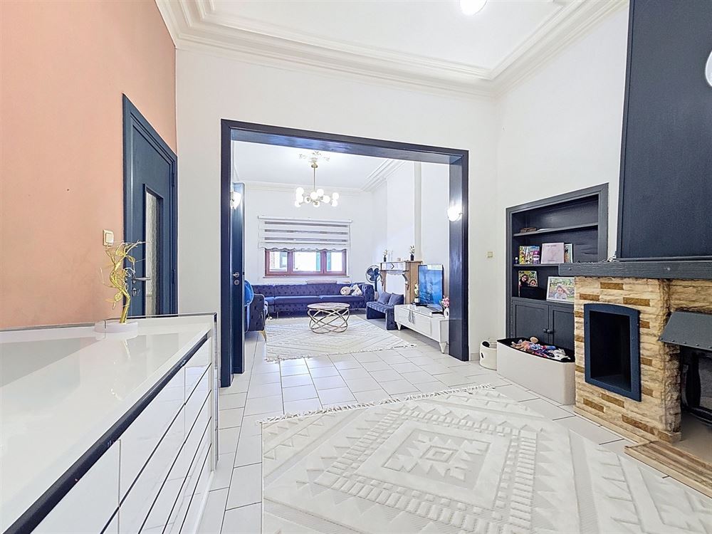 JOLIE MAISON - 4 CHAMBRES - 2 SDB - TERRASSE - JARDIN