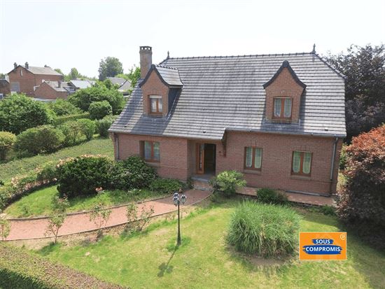 SUPERBE VILLA 4 CHAMBRES - JARDIN - QUARTIER CALME 