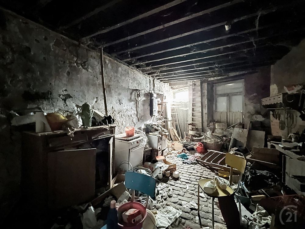 JOLIE MAISON EN PIERRE DU PAYS - JARDIN - GARAGE