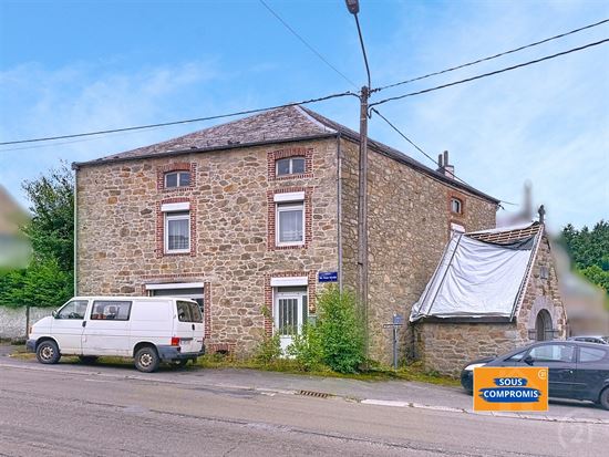 JOLIE MAISON EN PIERRE DU PAYS - JARDIN - GARAGE