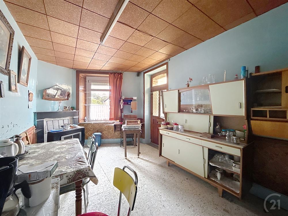 JOLIE MAISON EN PIERRE DU PAYS - JARDIN - GARAGE
