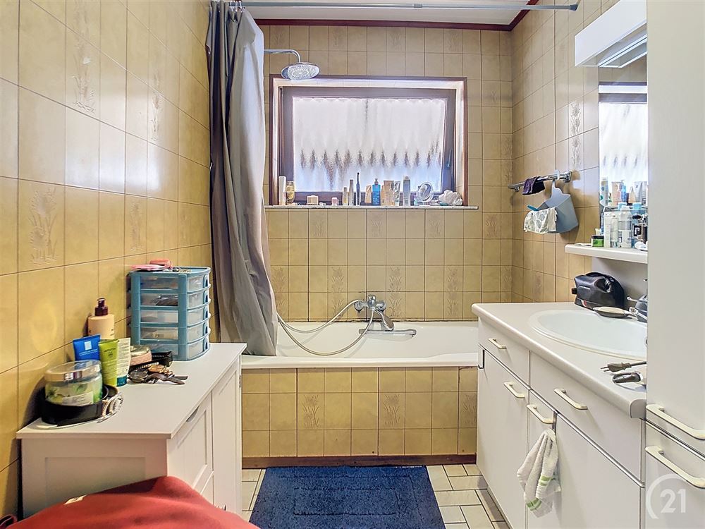 Maison de plain-pied 2 chambres avec jardin et garage