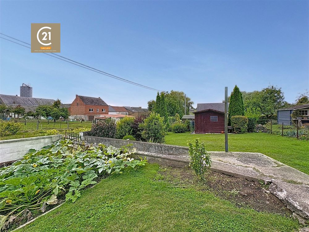 MAISON AVEC JARDIN À RÉNOVER