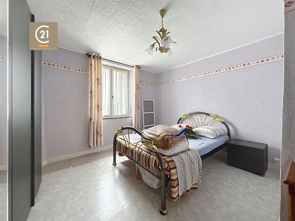 MAISON AVEC JARDIN À RÉNOVER