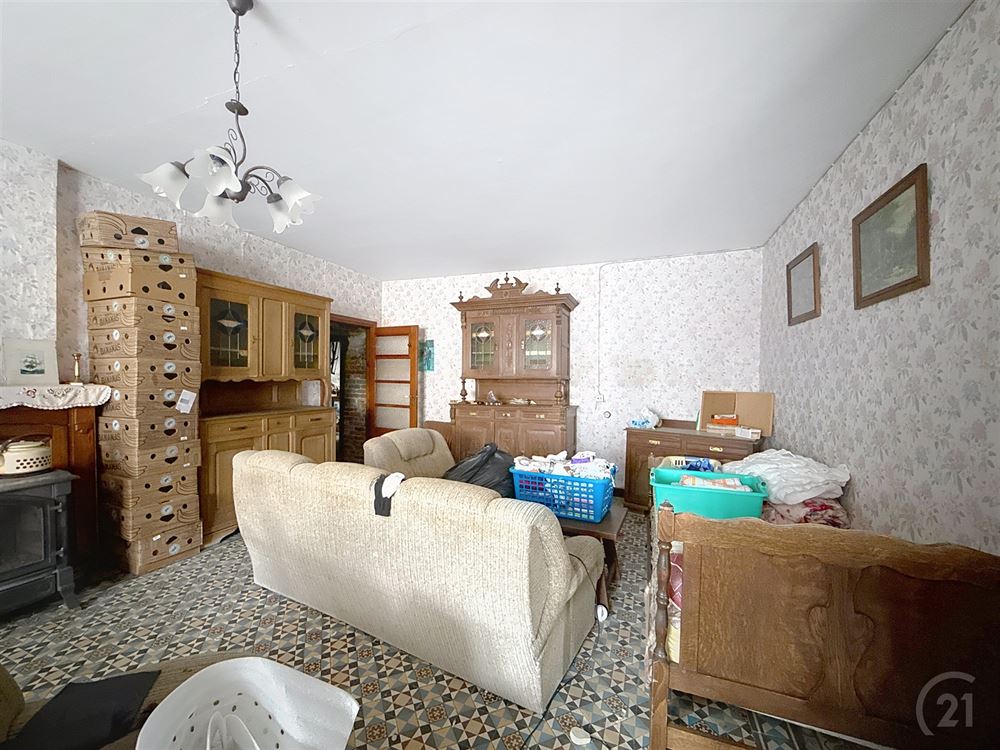JOLIE MAISON EN PIERRE DU PAYS - JARDIN - GARAGE