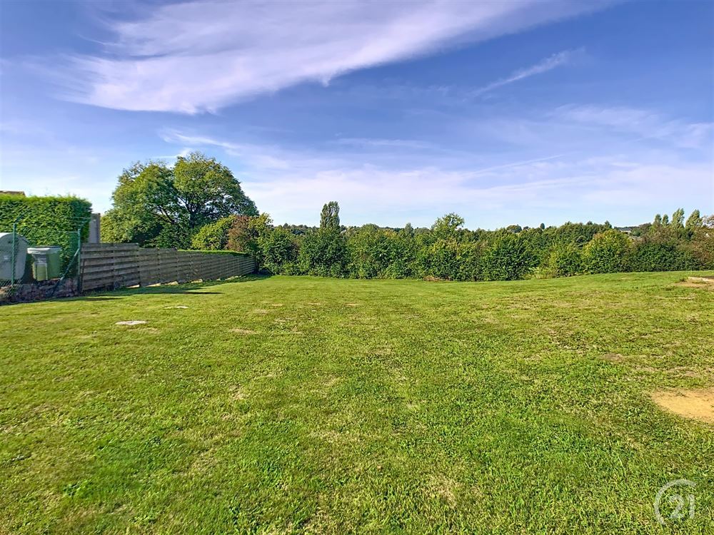 Maison de plain-pied 2 chambres avec jardin et garage