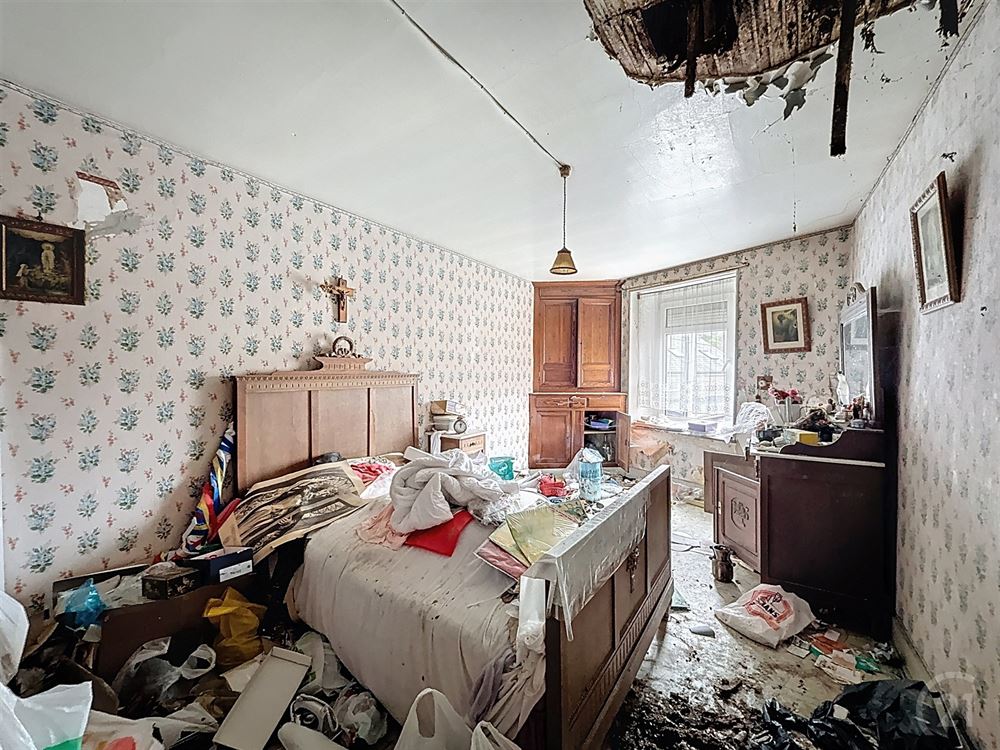 JOLIE MAISON EN PIERRE DU PAYS - JARDIN - GARAGE