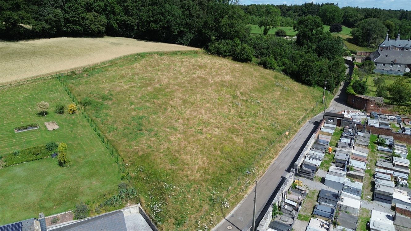 Presles – Terrain à bâtir de 15a 18ca