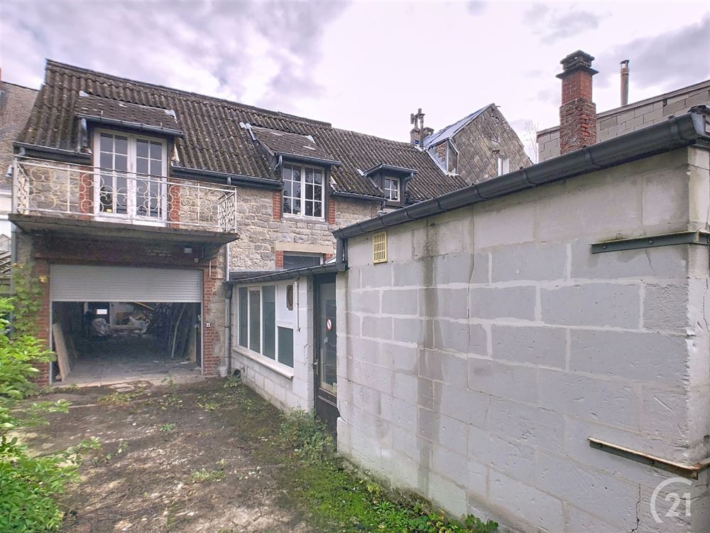 Maison à usage commercial