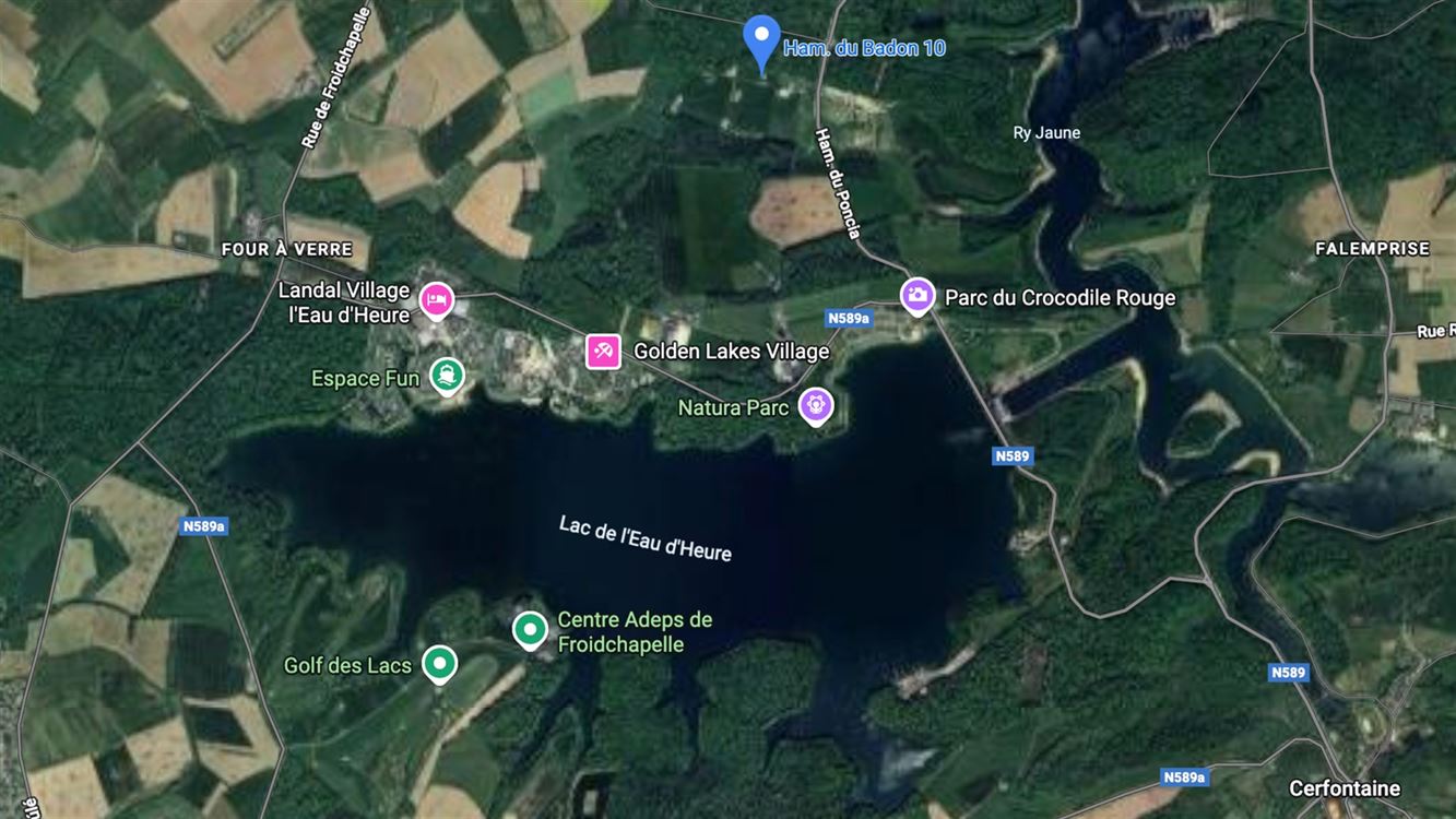 FERMETTE AVEC ÉCURIE SUR 1,07 HA EN PLEINE NATURE