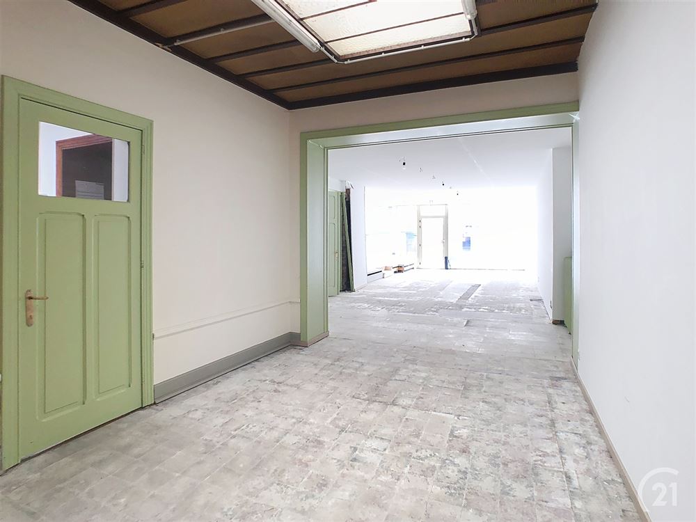 Maison à usage commercial