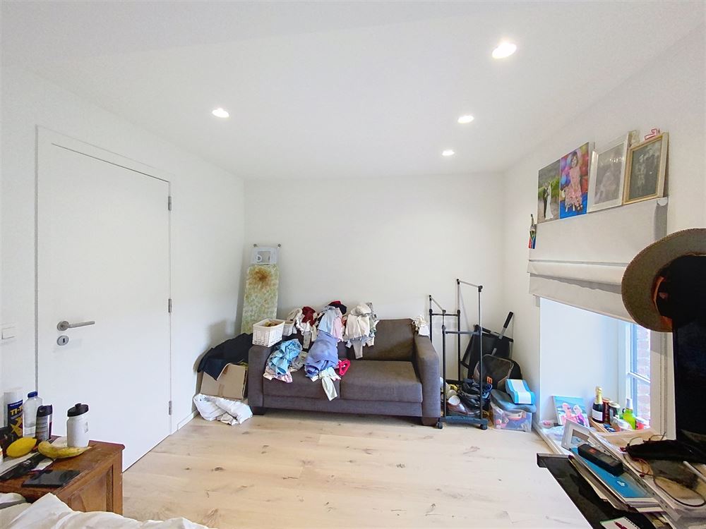 Maison 2 façades d’exception – 251 m² habitables – Ferme en carré rénovée à Gerpinnes