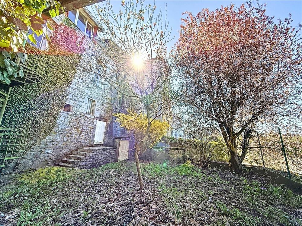 CHARMANTE MAISON DE MAÎTRE - 4 CHAMBRES - JARDIN