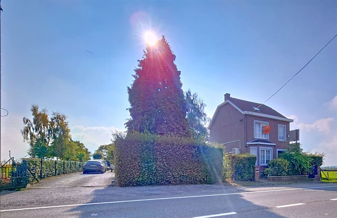 MAGNIFIQUE MAISON - 4 FACADES - JARDIN - 4 CH